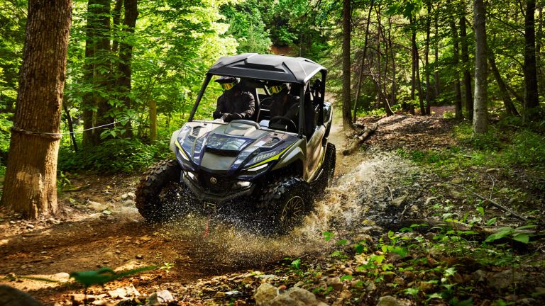 2023-Yamaha-YXE1000EW-23S2-EU-Titan___Midnight_Blue-Action-004-03