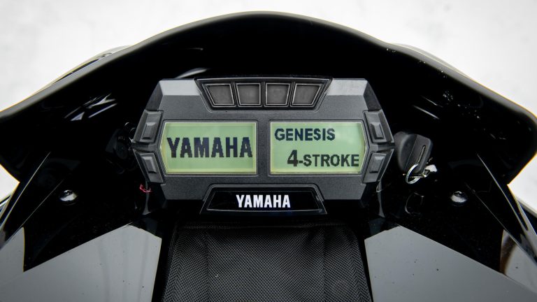 2024-Yamaha-SIDEWINDER-L-TX-EU-Detail-008-03