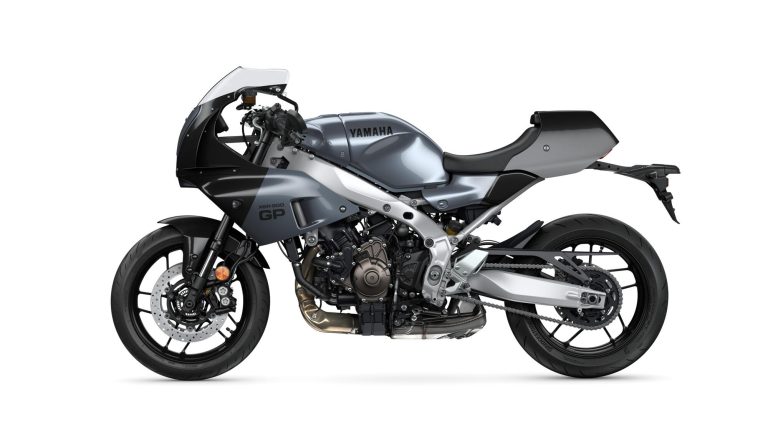 2024-Yamaha-XS850GP-EU-Power_Grey-Studio-006-03