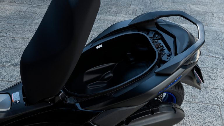 2025-Yamaha-G125YM-EU-Detail-008-03