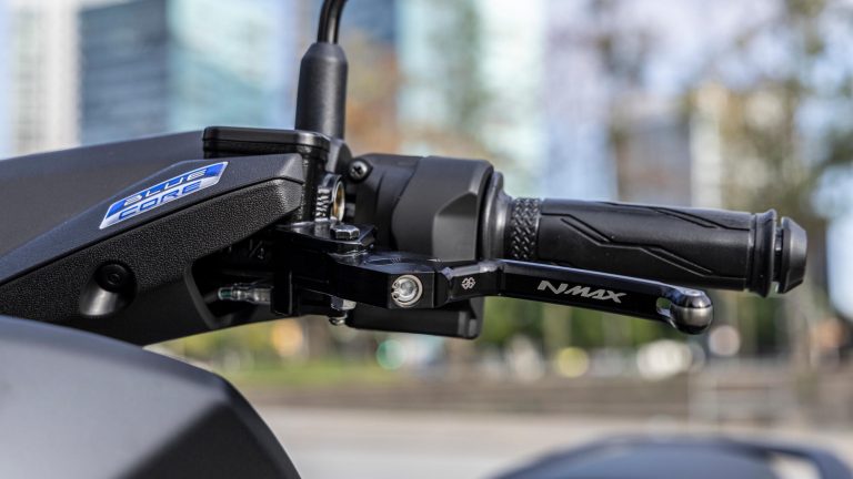 2025-Yamaha-G125YM-EU-Icon_Black_-Accessorized-detail-003-03