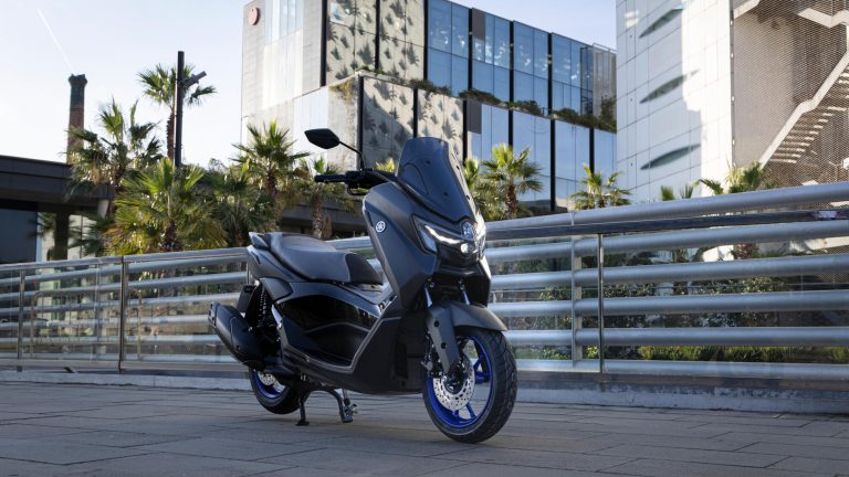 2025-Yamaha-G125YM-EU-Icon_Black_-Accessorized-detail-023-03