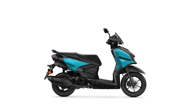 2025-Yamaha-LCG125-EU-Matt_Cyan-Studio-002-03