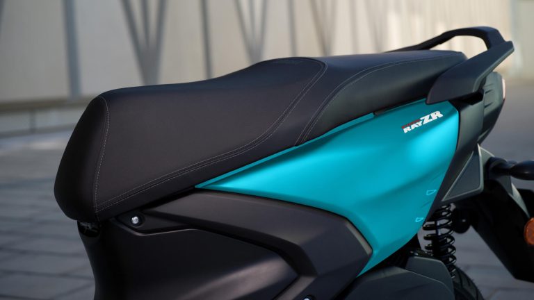 2025-Yamaha-LCG125-EU-NA-Detail-007-03