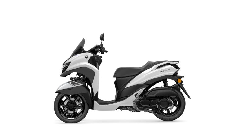 2025-Yamaha-LMW125YM-EU-Milky_White-Studio-006-03