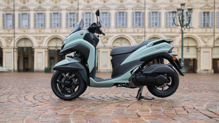 2025-Yamaha-LMW125YM-EU-Zen_Green-Static-006-03