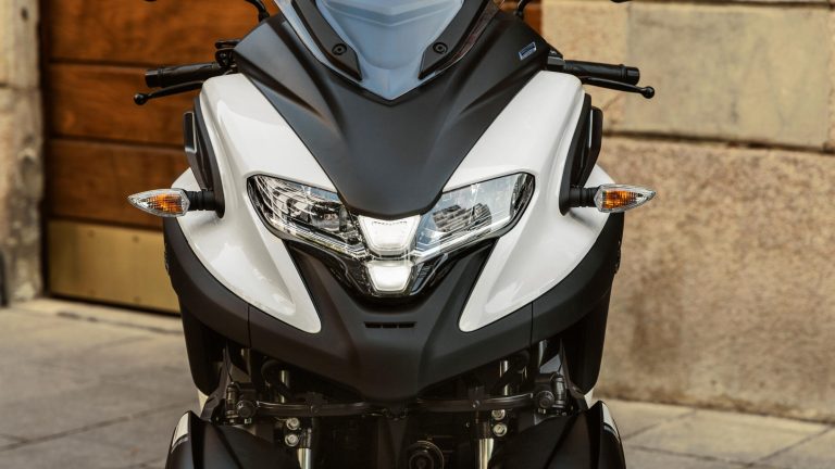 2025-Yamaha-LMW300YM-EU-NA-Detail-006-03