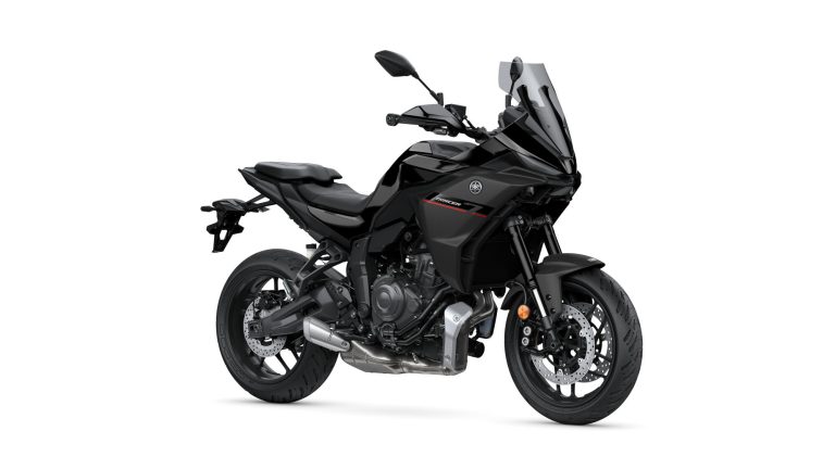 2025-Yamaha-MT07TR-EU-Midnight_Black-360-Degrees-001-03