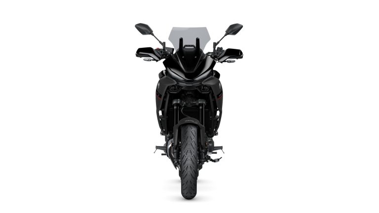 2025-Yamaha-MT07TR-EU-Midnight_Black-Studio-006-03