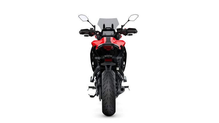 2025-Yamaha-MT07TR-EU-Redline-Studio-003-03
