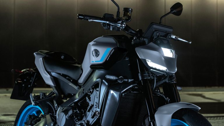 2025-Yamaha-MT09A-EU-Detail-002-03