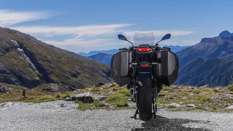 2025-Yamaha-MT09ATRDX-EU-Tech_Back-Static-006-03