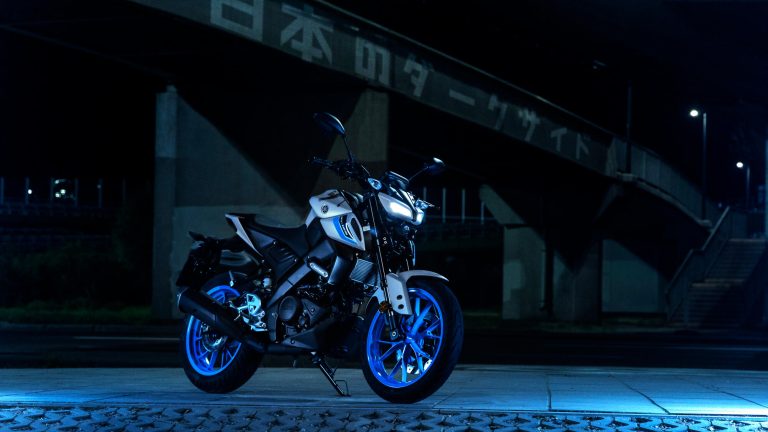 2025-Yamaha-MT125A-EU-Ice_Storm-Static-008-03