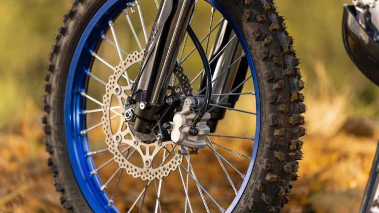 2025-Yamaha-WR250F-EU-Icon_Blue-Detail-012-03