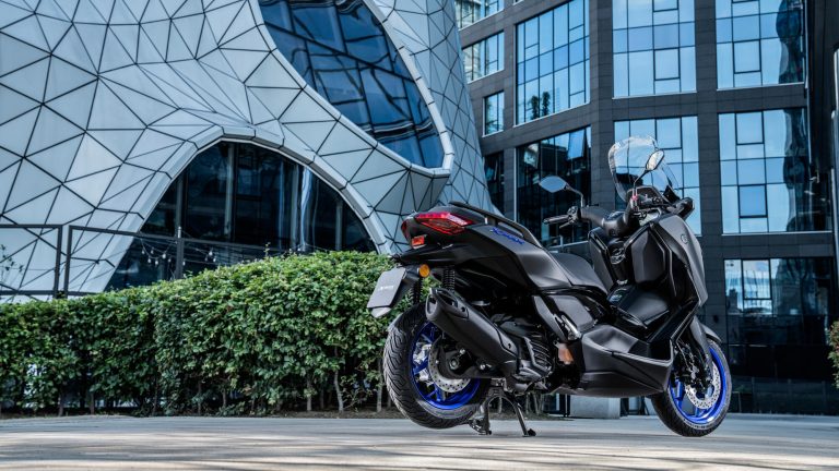 2025-Yamaha-XMAX125A-EU-Icon_Black_-Static-008-03