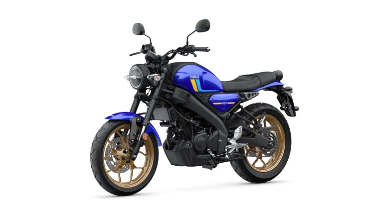 2025-Yamaha-XS125-EU-Yamaha_Blue-Studio-007-03