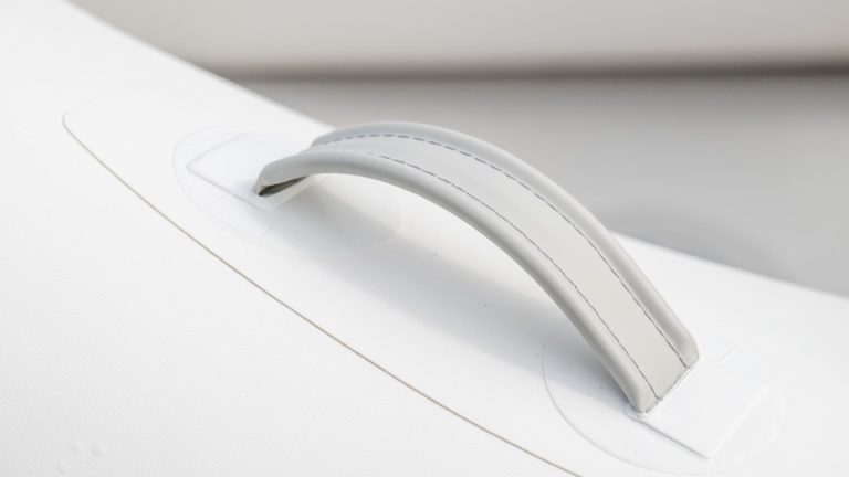 2025-Yamaha-YAM350Air-V-EU-White-Detail-006-03