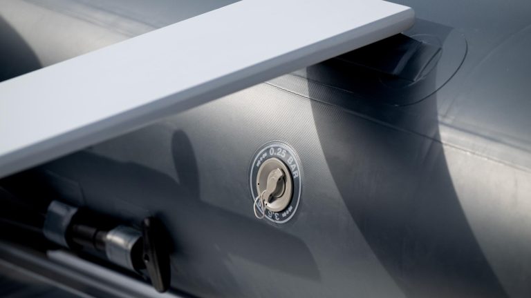 2025-Yamaha-YAM420S-EU-White-Detail-005-03