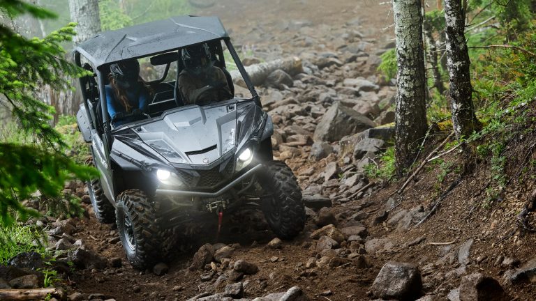 2025-Yamaha-YXE850EN-25SE-EU-Matte_Grey_Metallic_Black_-Action-004-03