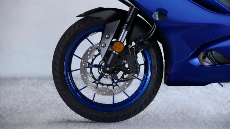 2025-Yamaha-YZF-R125-EU-Detail-010-03