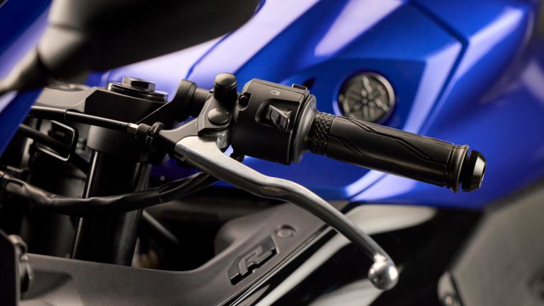 2025-Yamaha-YZF-R320-EU-Detail-005-03