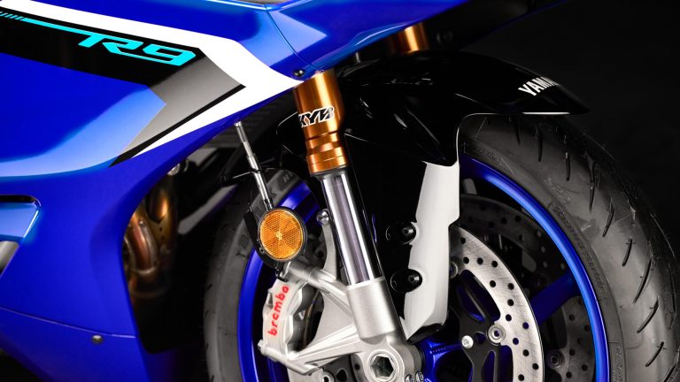 2025-Yamaha-YZF900R9-EU-Detail-005-03