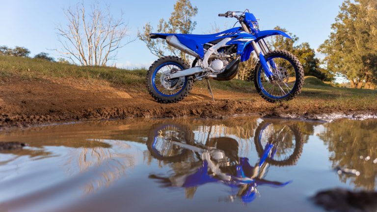 2026-Yamaha-WR250F-EU-Icon_Blue-Static-003-03
