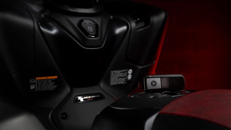 2026-Yamaha-XP500ASV-EU-NA-Detail-012-03