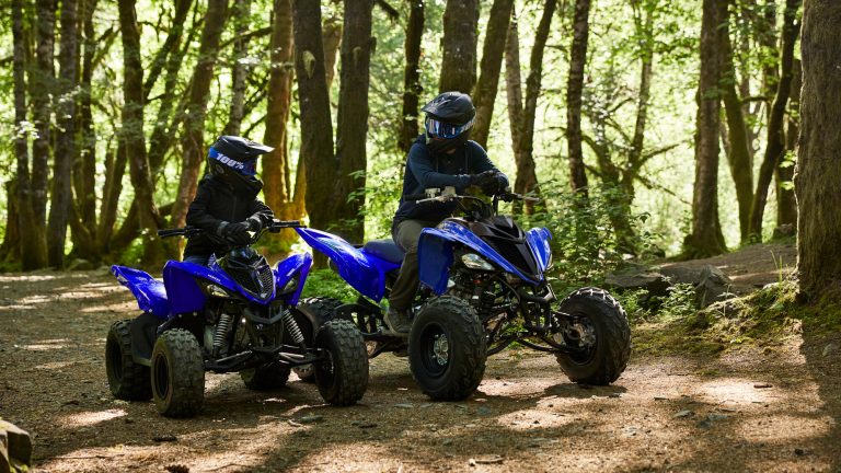 2026-Yamaha-YFM110R-EU-Racing_Blue-Action-004-03