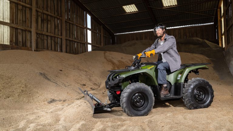 2026-Yamaha-YFM450FWB-EU-Olive_Green-Action-004-03