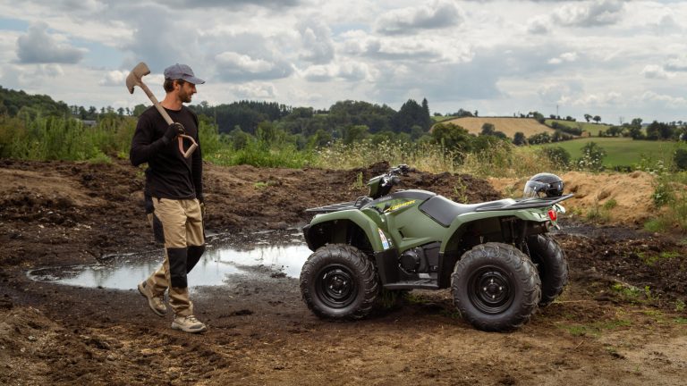 2026-Yamaha-YFM450FWBD-EU-Olive_Green-Static-002-03