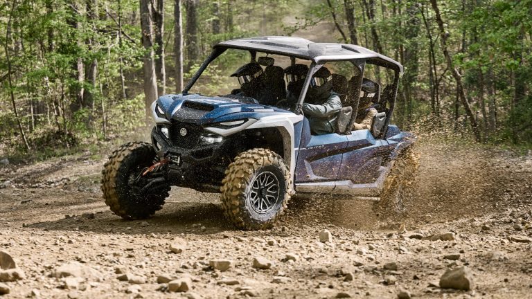 2026-Yamaha-YXF1000ELS-EU-EU-Backcountry_Blue___Silver_Metallic-Action-001-03