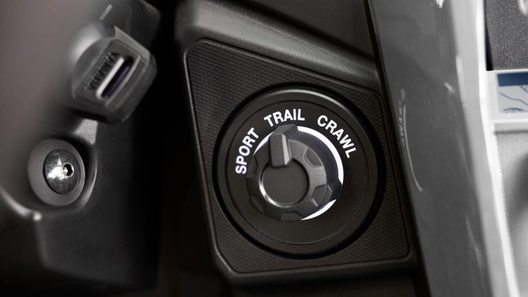 2026-Yamaha-YXF1000EW-EU-EU-NA-Detail-002-03