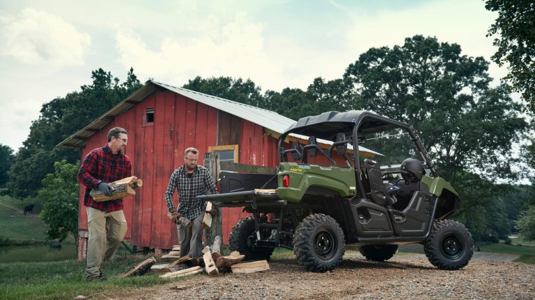 2026-Yamaha-YXM700E-EU-EU-Olive_Green-Static-002-03