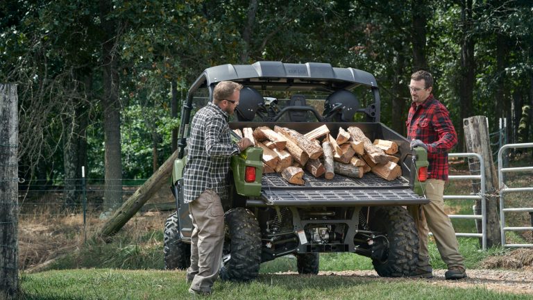 2026-Yamaha-YXM700E-EU-EU-Olive_Green-Static-003-03