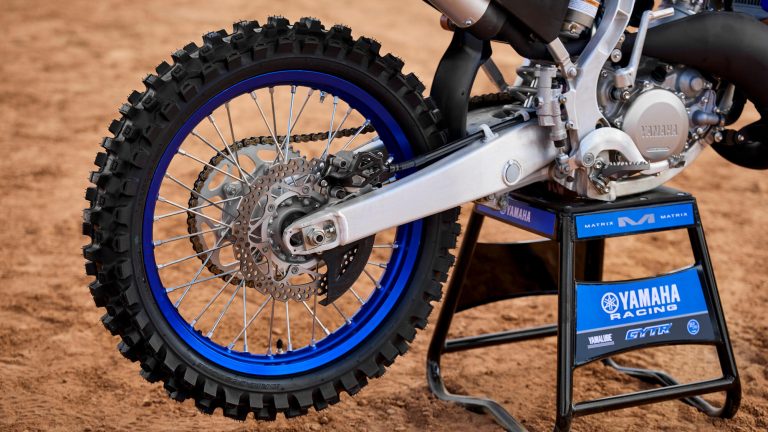 2026-Yamaha-YZ125LCSV-EU-NA-Detail-009-03