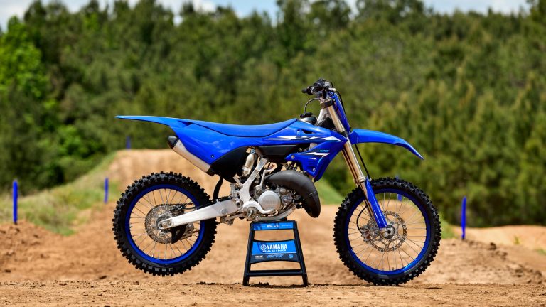 2026-Yamaha-YZ125LCSV-EU-NA-Detail-010-03