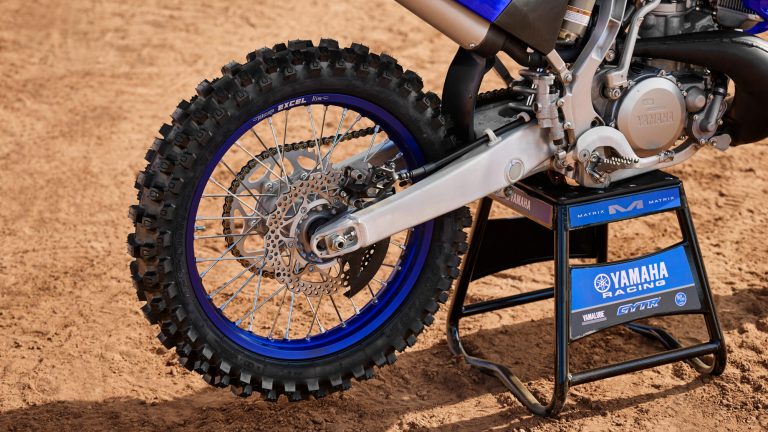 2026-Yamaha-YZ250LCSV-EU-NA-Detail-003-03