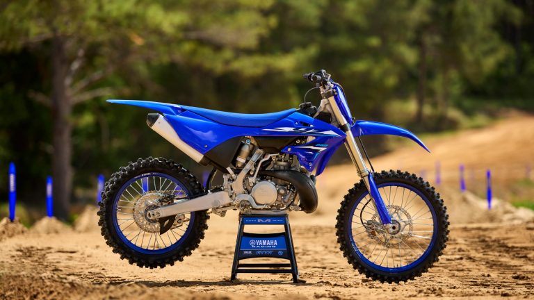2026-Yamaha-YZ250LCSV-EU-NA-Detail-005-03