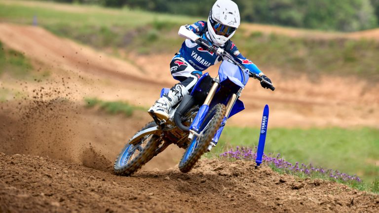 2026-Yamaha-YZ85LW-EU-Icon_Blue-Action-003-03