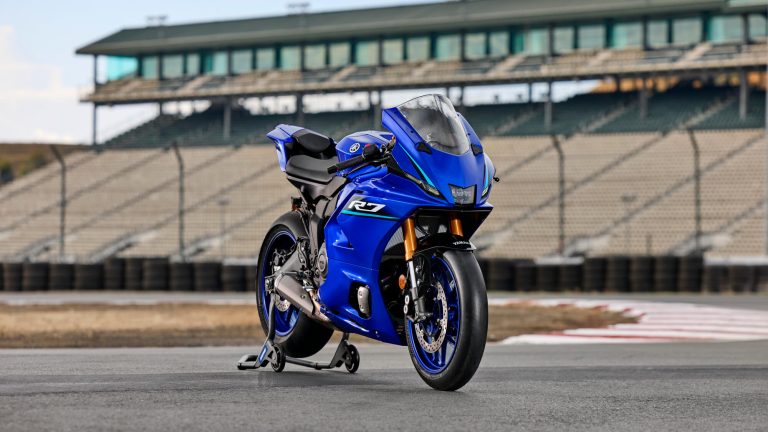 2026-Yamaha-YZF700R7-EU-Icon_Blue-Static-002-03