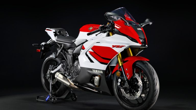 2026-Yamaha-YZF700R7-EU-NA-Detail-002-03