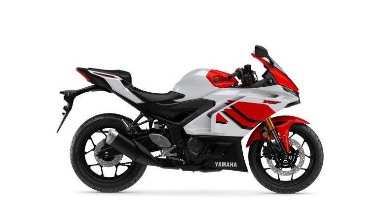 2026-Yamaha-YZFR320-EU-Anniversary_White-Studio-002-03