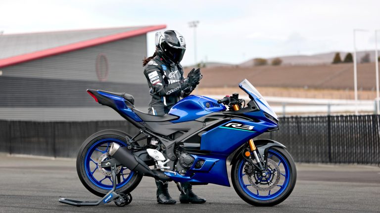 2026-Yamaha-YZFR320-EU-Icon_Blue-Static-002-03