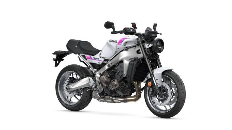 2027-Yamaha-XS850-EU-Neon_White-360-Degrees-001-03