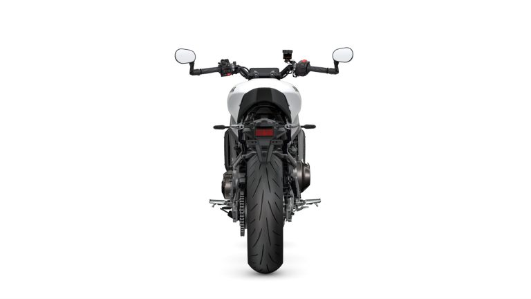 2027-Yamaha-XS850-EU-Neon_White-Studio-003-03