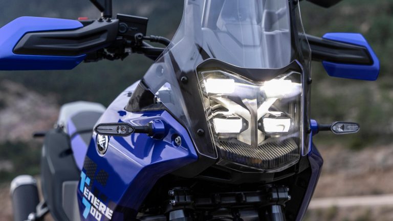 2027-Yamaha-XTZ700-EU-NA-Detail-002-03